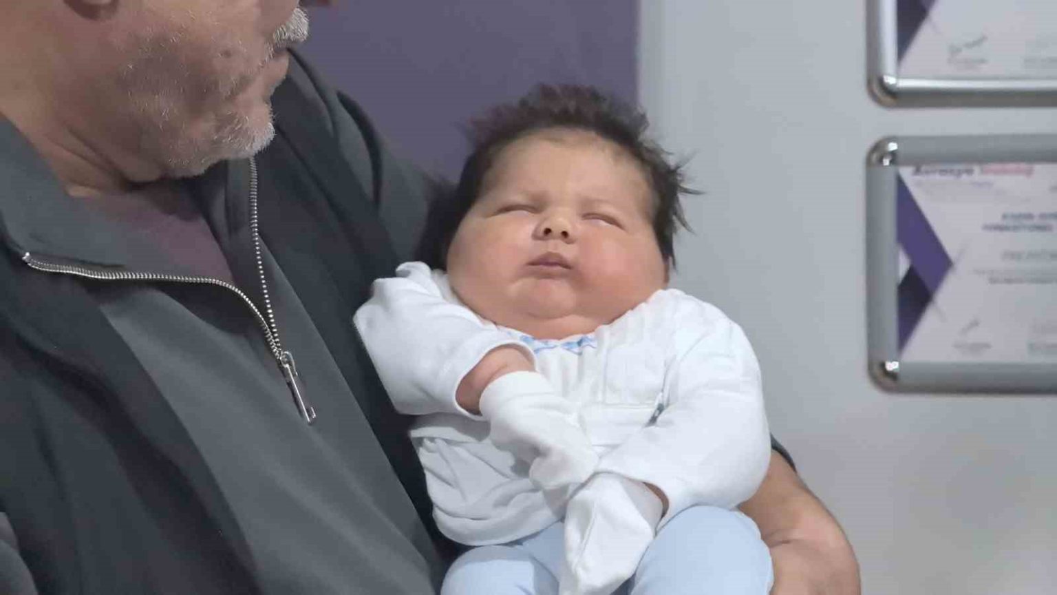 6-kilo-150-gram-bebek-dunyaya-geldi