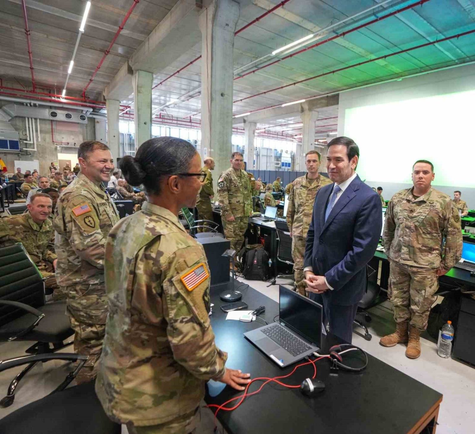 abd-disisleri-bakani-rubio-gazzedeki-baris-gucunde-israilin-rahat-hissedecegi-ulkeler-yer-almali