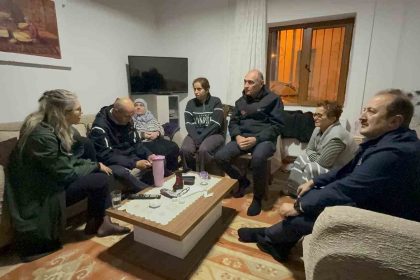 ak-partili-cankiri-selde-kaybolan-kaptanoglunun-ailesini-ziyaret-etti