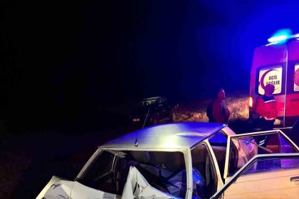 ankarada-otomobil-traktore-carpti-1-olu-1-yarali