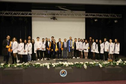 avrasya-universitesinde-beyaz-onluk-heyecani