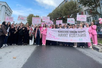 bahcelievler-belediye-baskani-bahadir-motosiklete-bindi-meme-kanserine-dikkat-cekti