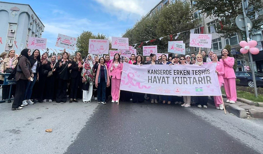 bahcelievler-belediye-baskani-bahadir-motosiklete-bindi-meme-kanserine-dikkat-cekti