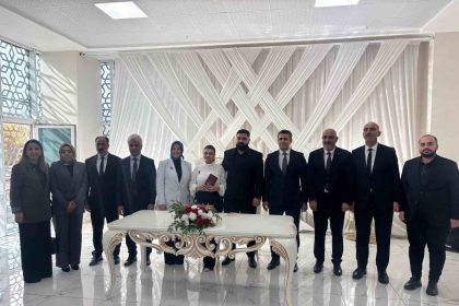 bakan-yardimcisi-yenigun-evlenecek-genclerin-desteklenmesi-projesinden-yararlanan-ciftin-nikah-sahidi-oldu