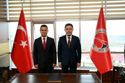 bakan-yumakli-rektor-topaldan-calismalarla-ilgili-bilgi-aldi