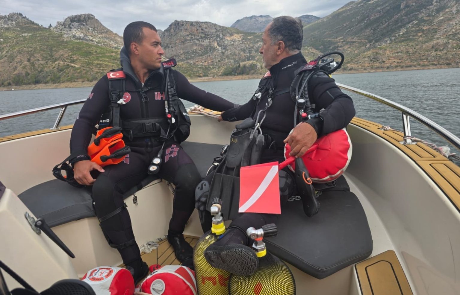 baraj-golunde-kaybolan-irlandali-turisti-arama-calismasinda-3uncu-gunde-de-sonuc-alinamadi