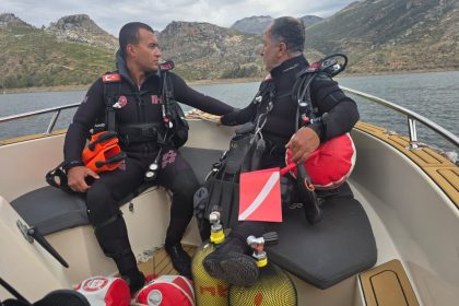 baraj-golunde-kaybolan-irlandali-turisti-arama-calismasinda-3uncu-gunde-de-sonuc-alinamadi