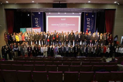 baru-ev-sahipliginde-17-uluslararasi-dunya-dili-turkce-sempozyumu-basladi