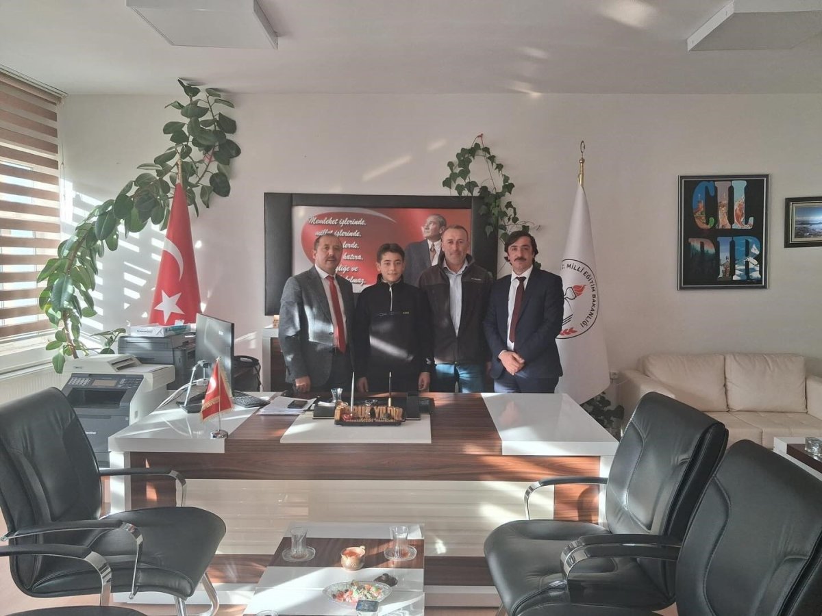 basarili-ogrenciler-odullendirildi