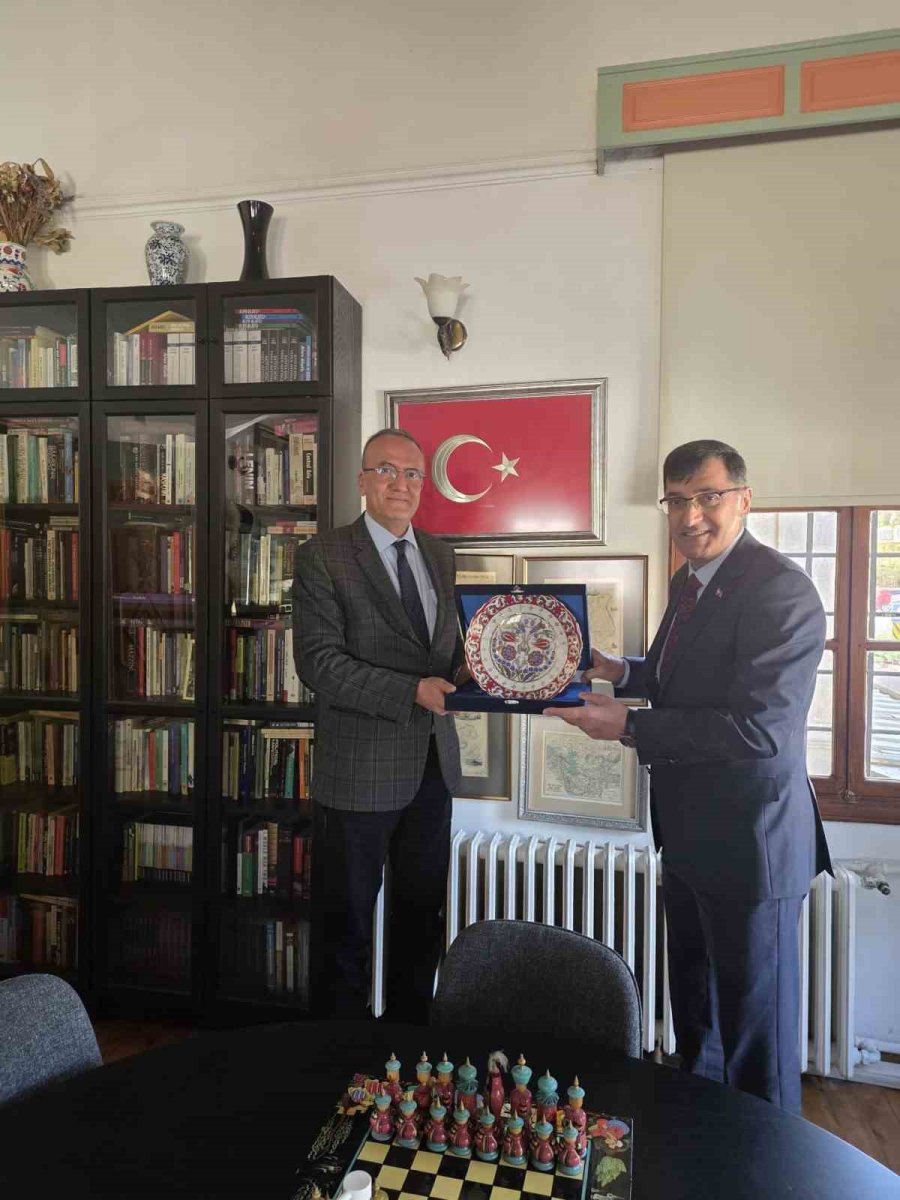 baskan-kahveciden-nevsehirdeki-avrupa-konseyi-kultur-rotalari-forumunda-onemli-gorusmeler