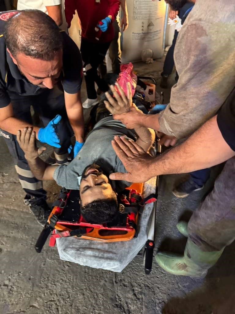 batmanda-geri-donusum-tesisinde-is-kazasi-bir-kisi-helezona-sikisti