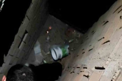 batmanda-havalandirma-bosluguna-dusen-kedi-kurtarildi