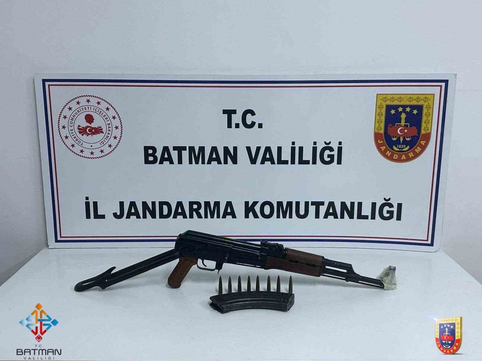 batmanda-silah-kacakcilari-sucustu-yakalandi