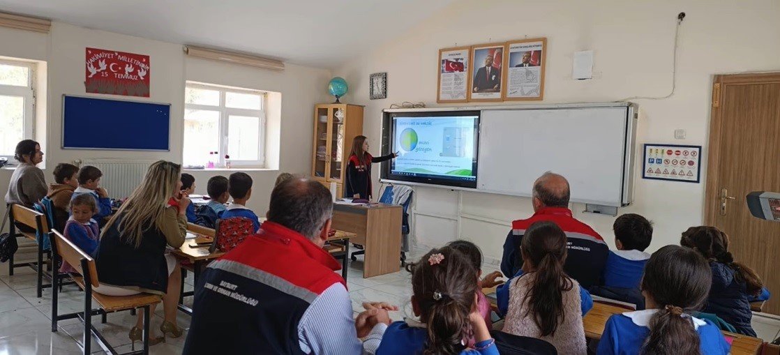 bayburtta-gida-guvenligi-ve-su-verimliligi-egitimleri-devam-ediyor