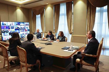 cumhurbaskani-yardimcisi-yilmaz-turkiye-olarak-adil-ve-kalici-baris-icin-diplomatik-cabalari-desteklemeye-devam-edecegiz