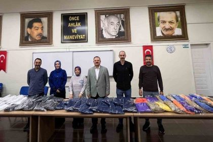 gediz-halk-egitimde-uretilen-kisliklar-ihtiyac-sahiplerine-ulastirilacak