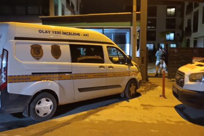 izmirde-dehset-anne-ve-babasini-oldurup-intihar-etti