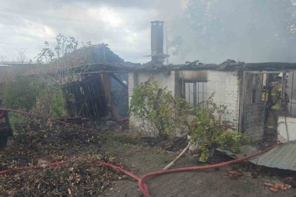 izmirdeki-yanginda-91-yasindaki-kadin-yasamini-yitirdi