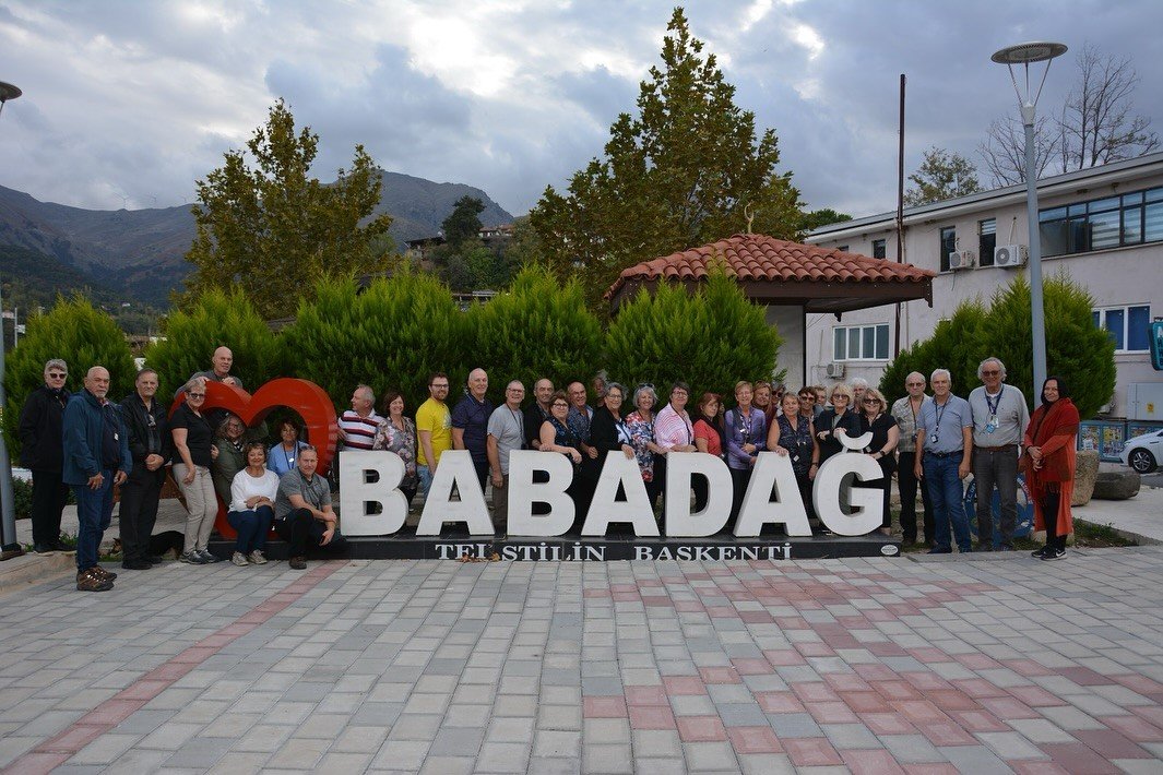 kanadali-turistler-babadagi-gezdi