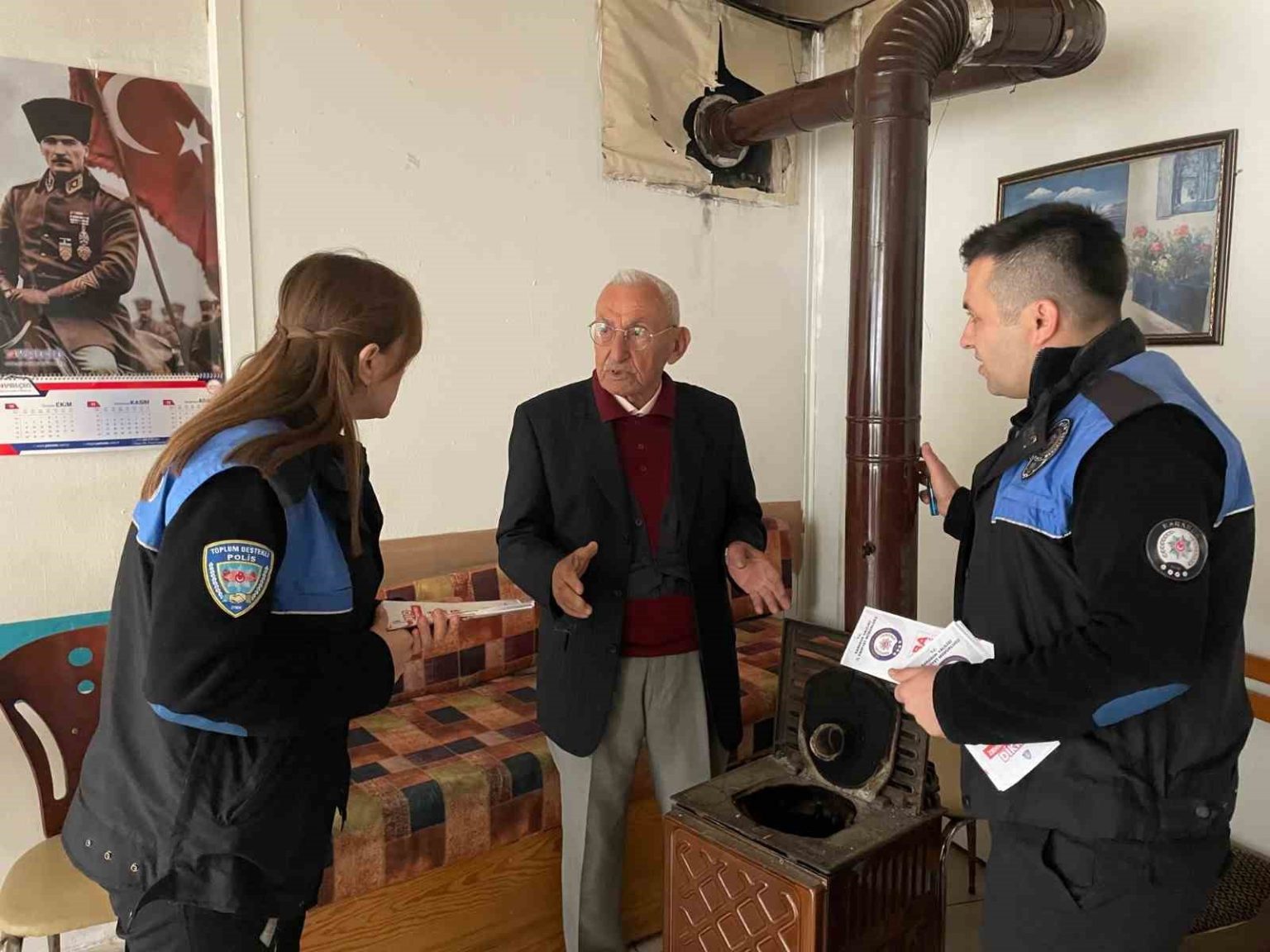 karabuk-emniyetinden-soba-ve-sofben-zehirlenmelerine-karsi-bilinclendirme-calismasi