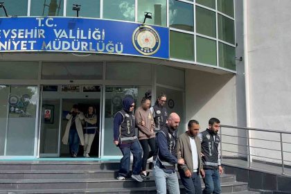 kiyma-makinesinden-kiyma-yerine-altin-cikti