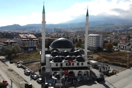 kutahyada-hira-camii-ibadete-acildi