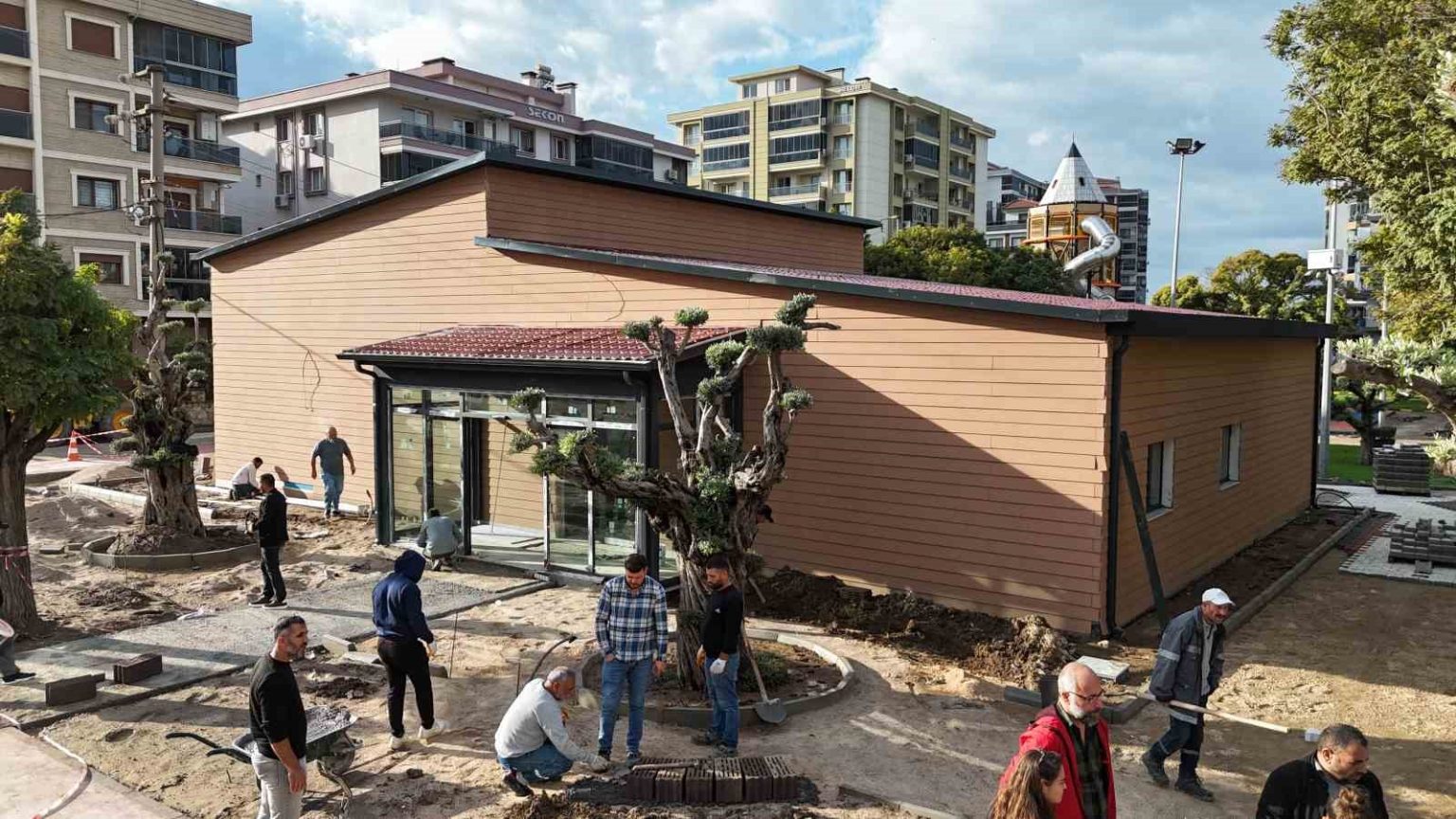 menemende-dijital-deneyim-merkezi-aciliyor