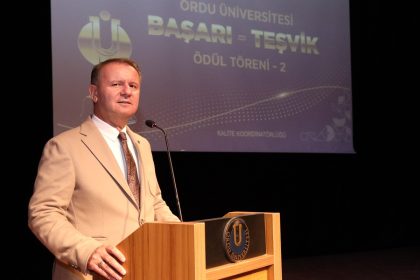 odu-rektoru-bas-odunun-akademik-basarisi-2-yilda-yuzde-450-gelisim-gosterdi