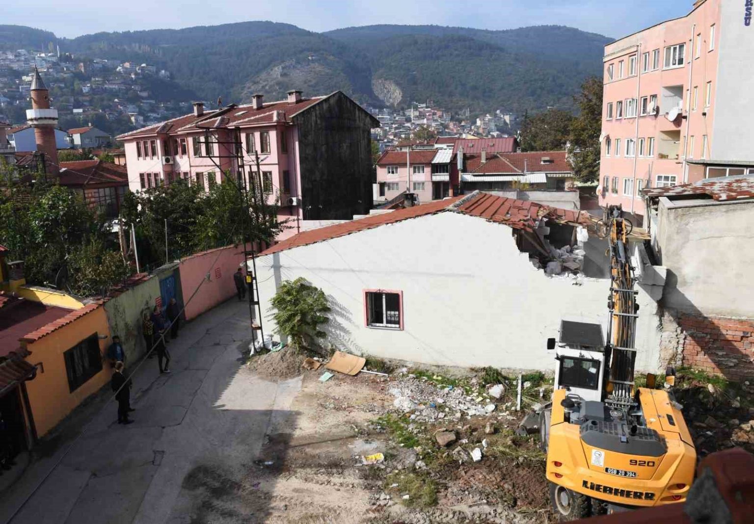 osmangazide-tarihi-koruyan-yikim