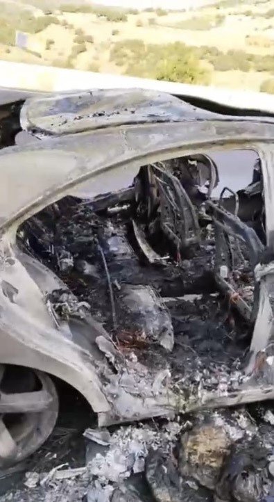 osmaniyede-yanan-otomobil-kule-dondu