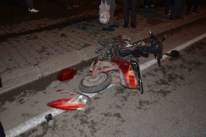 otomobil-elektrikli-bisiklete-carpti-1-olu-1-yarali