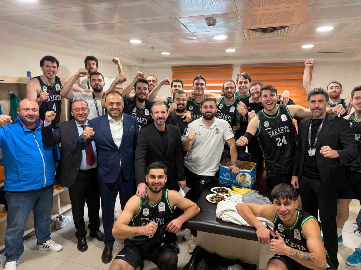 sakarya-buyuksehir-basketbol-ankaradan-galibiyetle-dondu
