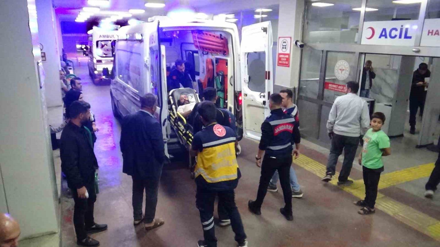 sanliurfa-cezaevinde-18-hukumlu-gida-zehirlenmesi-suphesiyle-hastanelik-oldu