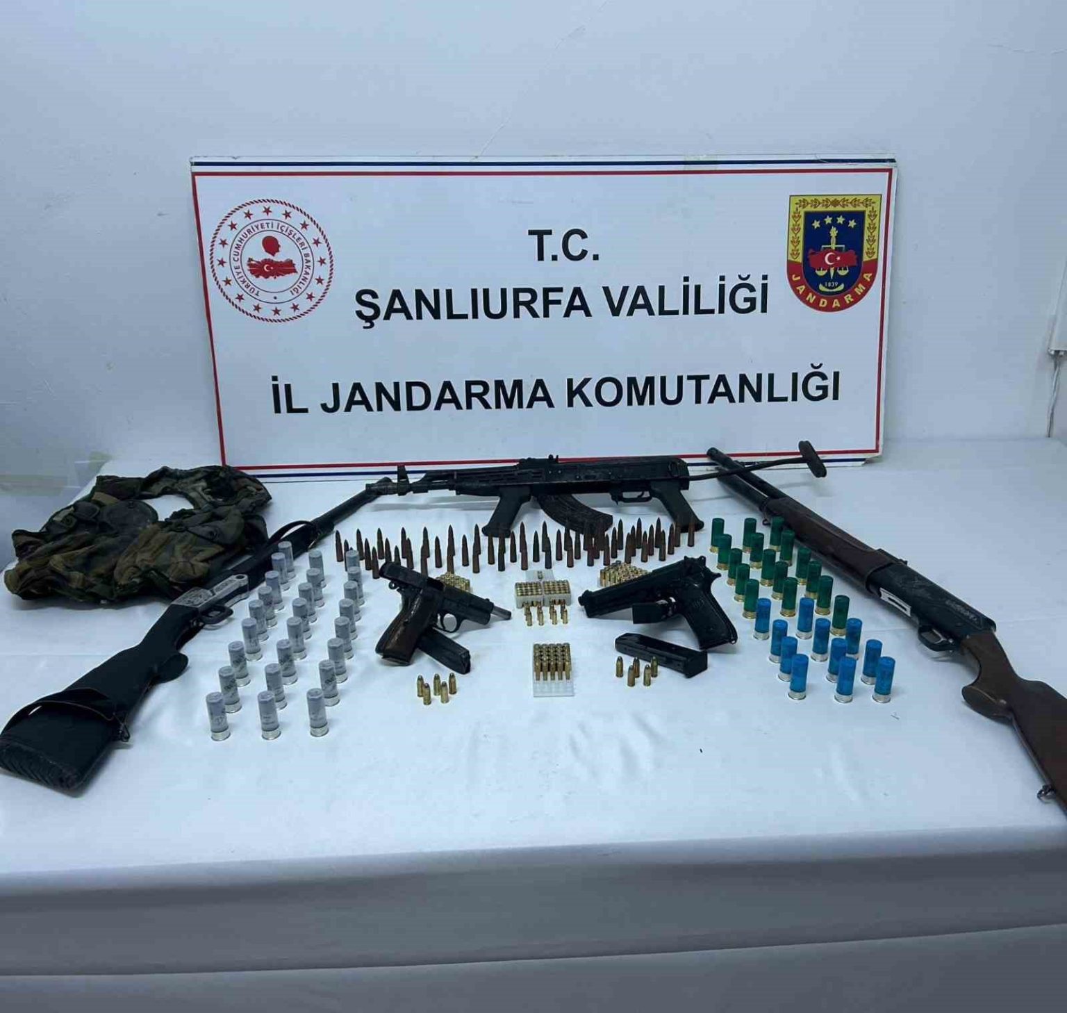sanliurfada-silah-kacakciligi-operasyonu-7-gozalti