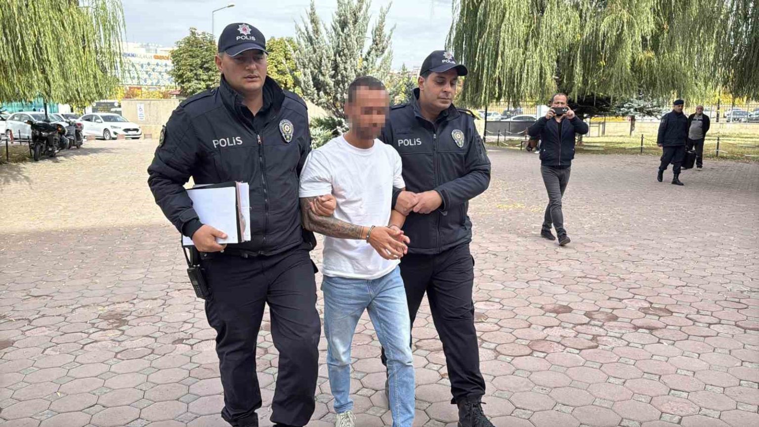 sehit-babasina-hakaret-eden-otobus-soforunden-gazetecilere-suradan-da-cek