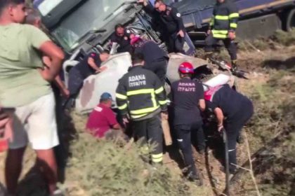 tirla-carpisan-otomobilin-surucusu-hayatini-kaybetti