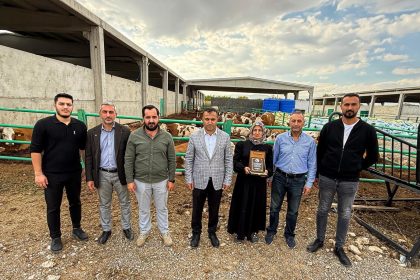 tobb-malatya-genc-girisimciler-kurulu-tarafindan-kadin-girisimci-hafure-adaka-plaket