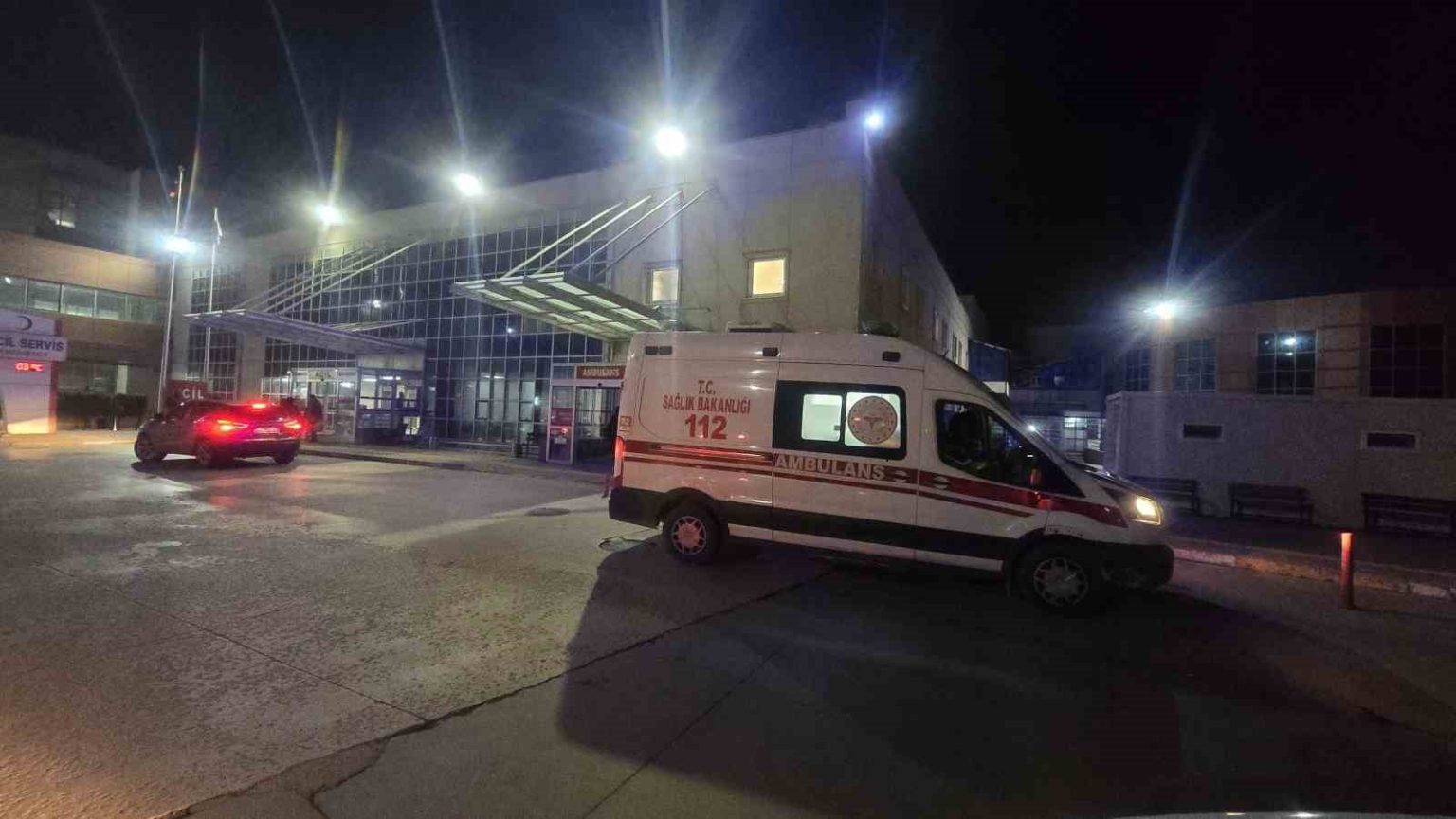 tokatta-80-ogrenci-ates-bulanti-sikayetleriyle-hastanelik-oldu