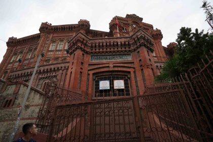 571-yillik-fener-rum-okulu-guclendirme-maliyetini-karsilayamadi-yeni-bina-ariyor