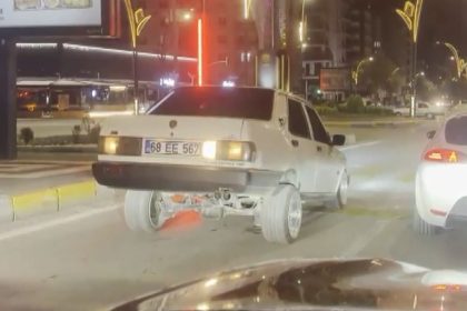 arabasiyla-herkesi-sasirtan-o-surucuyu-polis-de-cezasiyla-sasirtti-19-bin-lira-ceza-kesildi