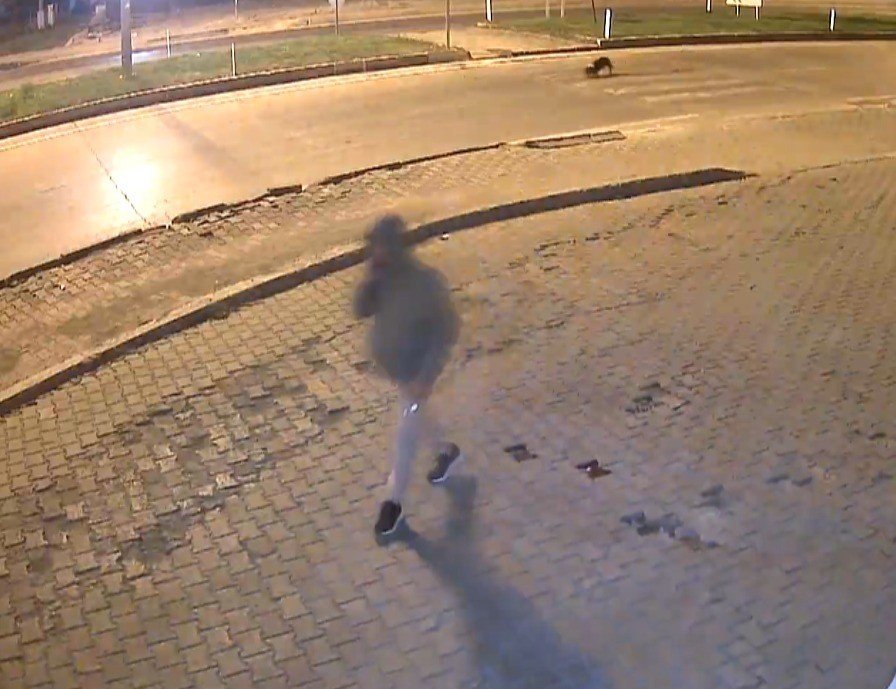 ayni-markete-3uncu-saldiri-kamerada-bu-kez-tabanca-ile-ates-acildi