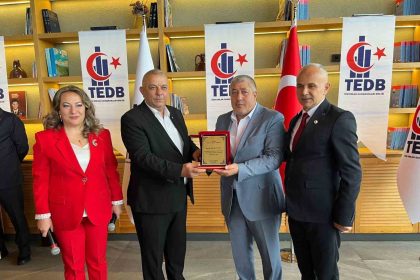 baskan-biyik-hem-alan-hem-de-satan-mutlu