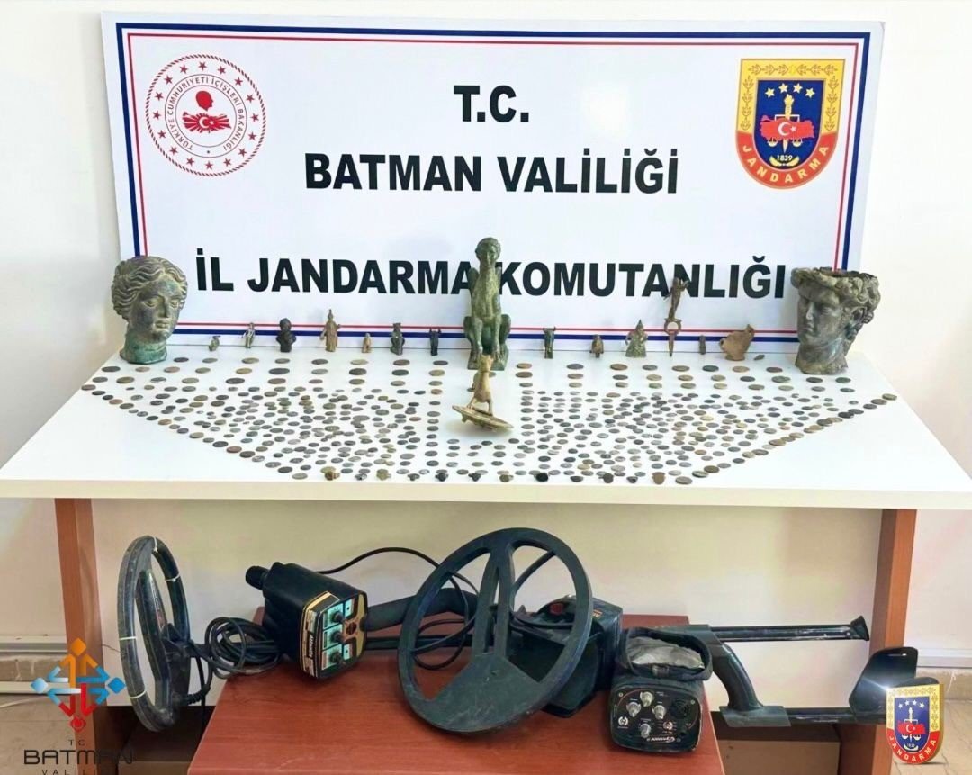 batmanda-tarihi-eser-operasyonu-1-gozalti