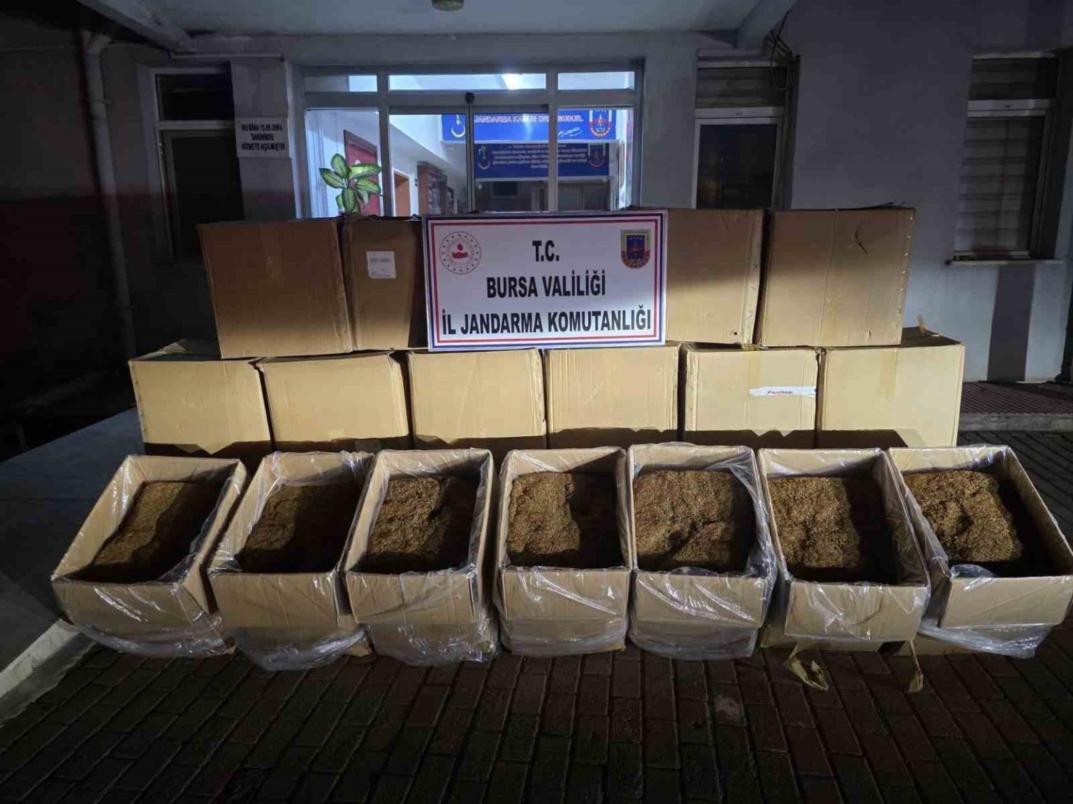 bursada-750-kilogram-kacak-tutun-ele-gecirildi