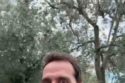 cakallarla-dansin-kofte-necmisi-ilk-zeytin-hasadini-yapti