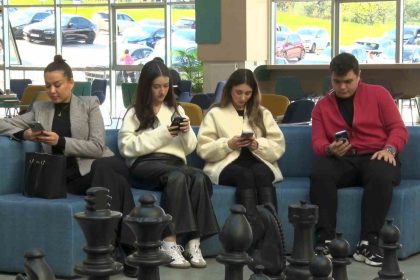 doc-dr-dursun-boz-uzaya-cikiyoruz-ama-karsi-komsuya-gitmiyoruz