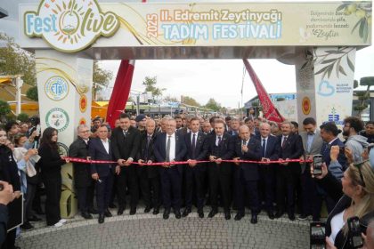 edremitte-2-zeytinyagi-tadim-festivali-festolive-basladi