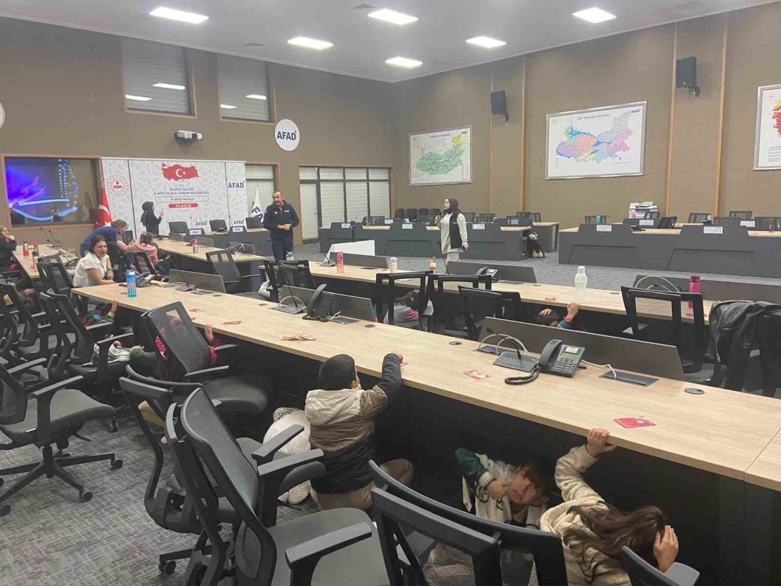 elazigda-ogrencilere-afet-farkindalik-egitimi