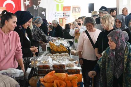 eskisehirde-3-kizilinler-bal-kabagi-panayiri-buyuk-coskuyla-gerceklestirildi