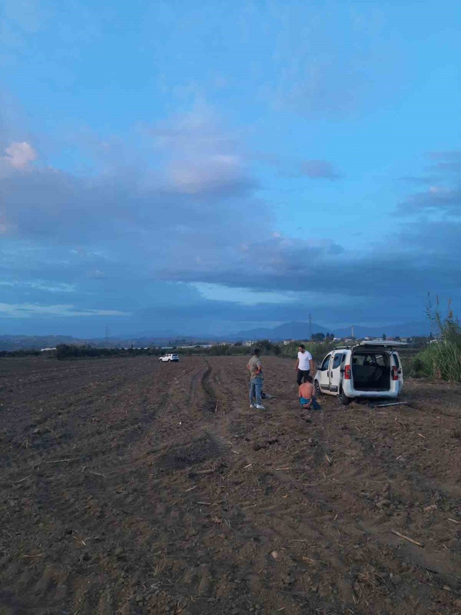 jasat-uyusturucu-tacirlerini-tarlada-yakaladi